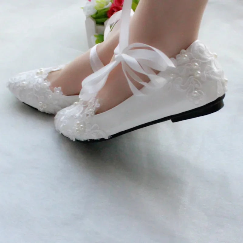 Luxury White Wedding Pumps Shoes Women PU 3 5 8CM Thin Heels Fashion Flower Shallow PEARL Lace Women Heeled Party Shoes